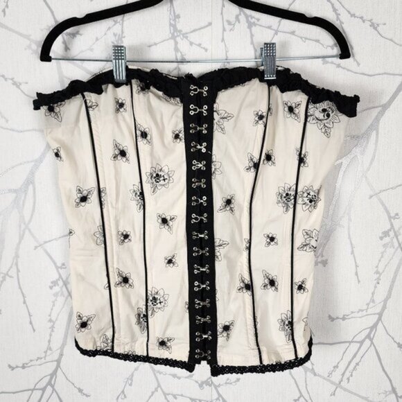 Tripp nyc Other - Tripp NYC Ivory Skull Floral Embroidered Hook Eye Lace Up Corset